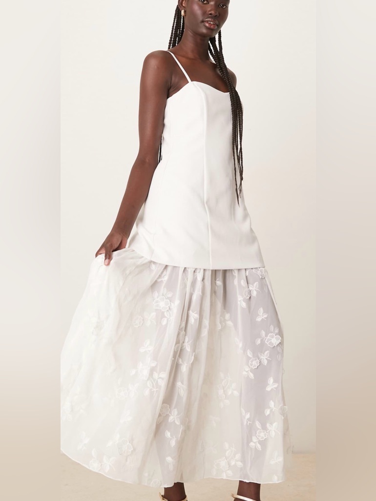 Elegant White Embroidered Tulle Maxi Skirt